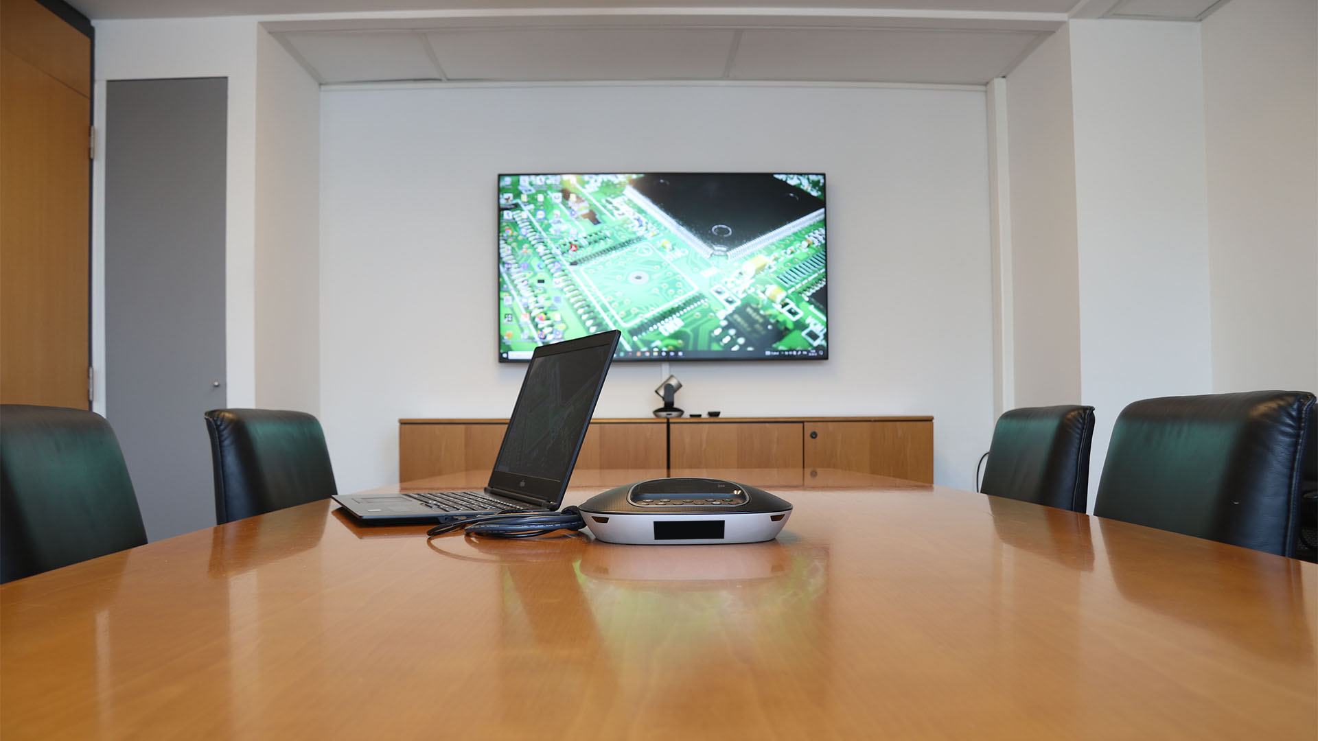 Basic videoconference meeting rooms