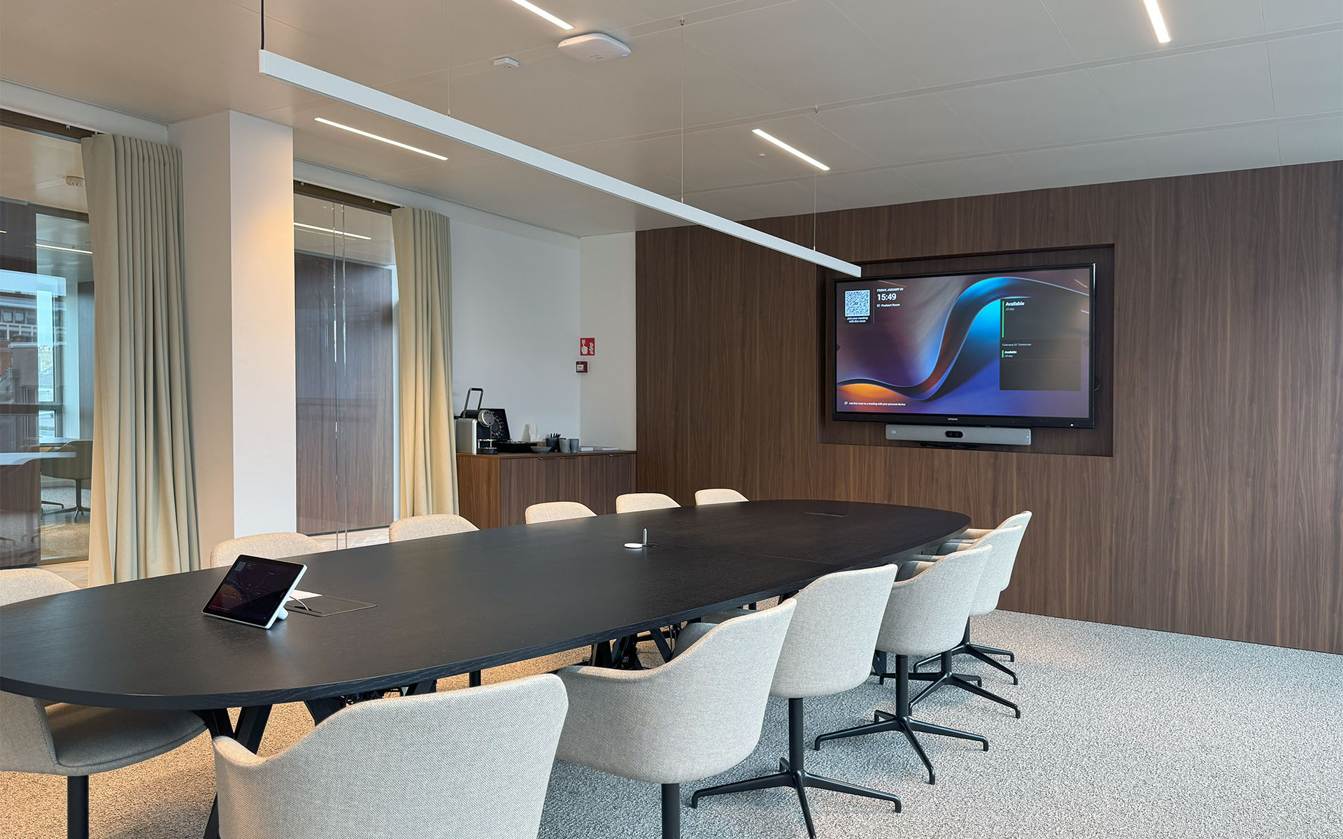 Salle polyvalente - Ledwall intérieur Haute Qualité 135 pouces ( Image = 301x179cm )