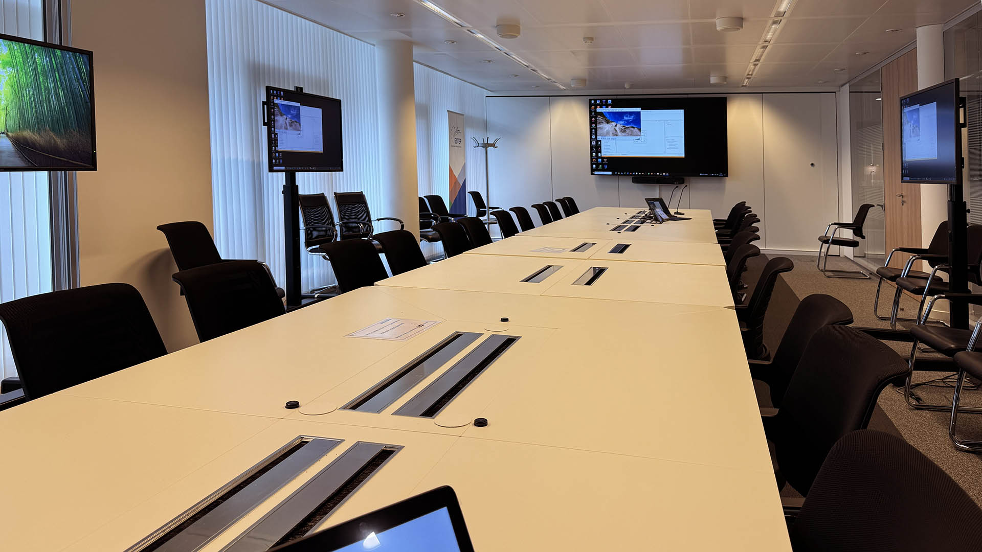 Salle du Conseil – 16 personnes